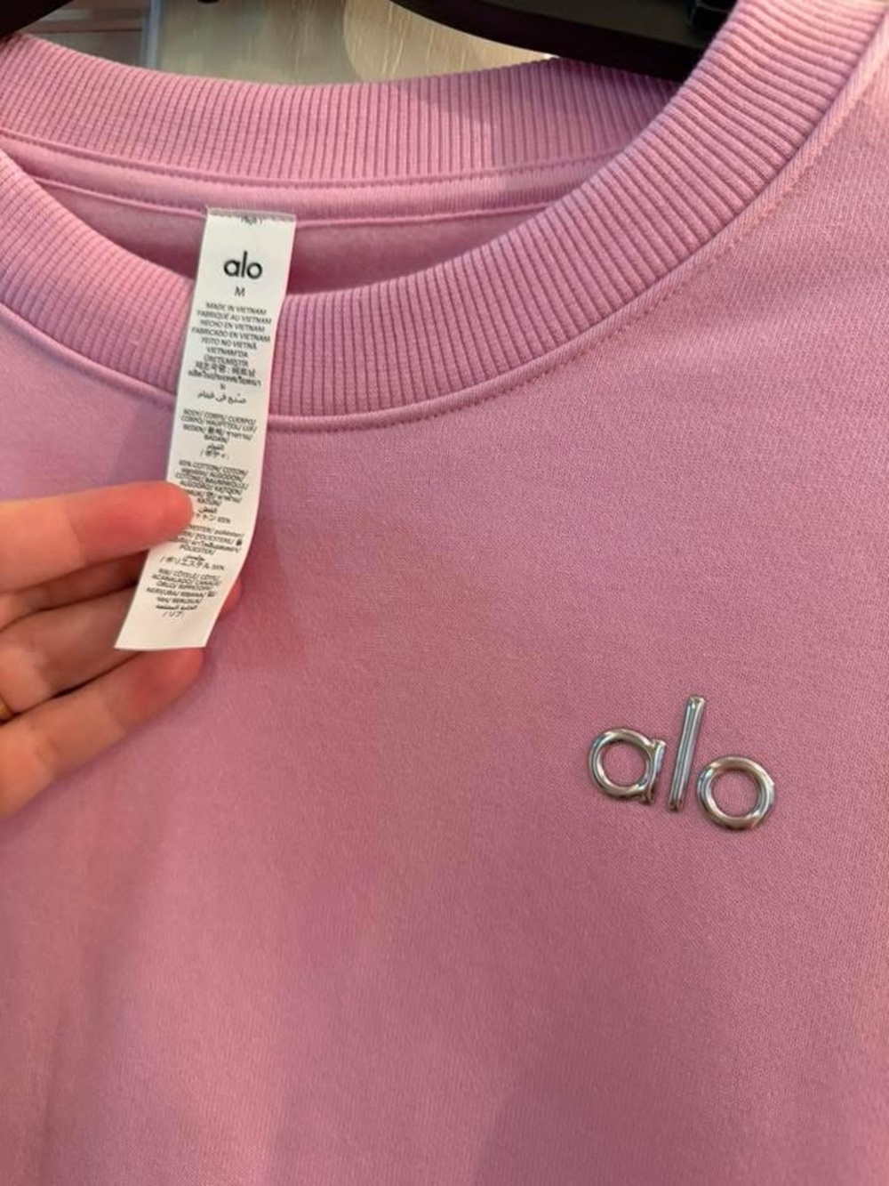 Alo Candy Heart Pink Crewneck Accolade Sweatshirt Size Medium NWT - Picture 3 of 5